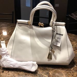 *NEW* Wilsons Leather (Black Velvet) White HandBag